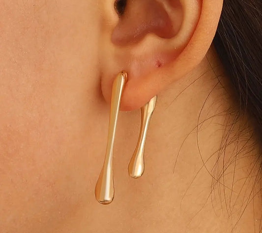 Dual droplet stud earrings