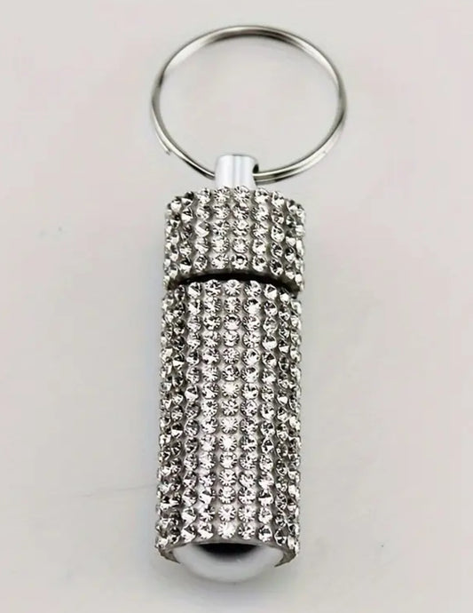 Diamonte single compartment keychain