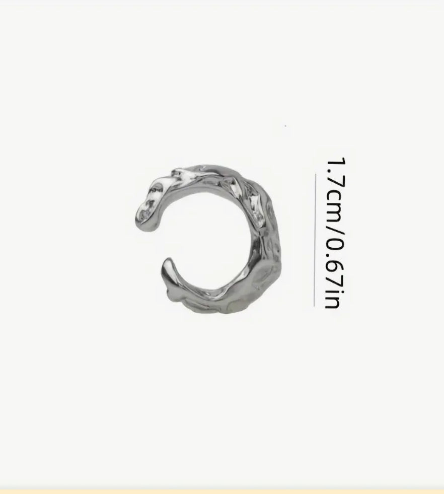 Manchette d'oreille en argent martelé