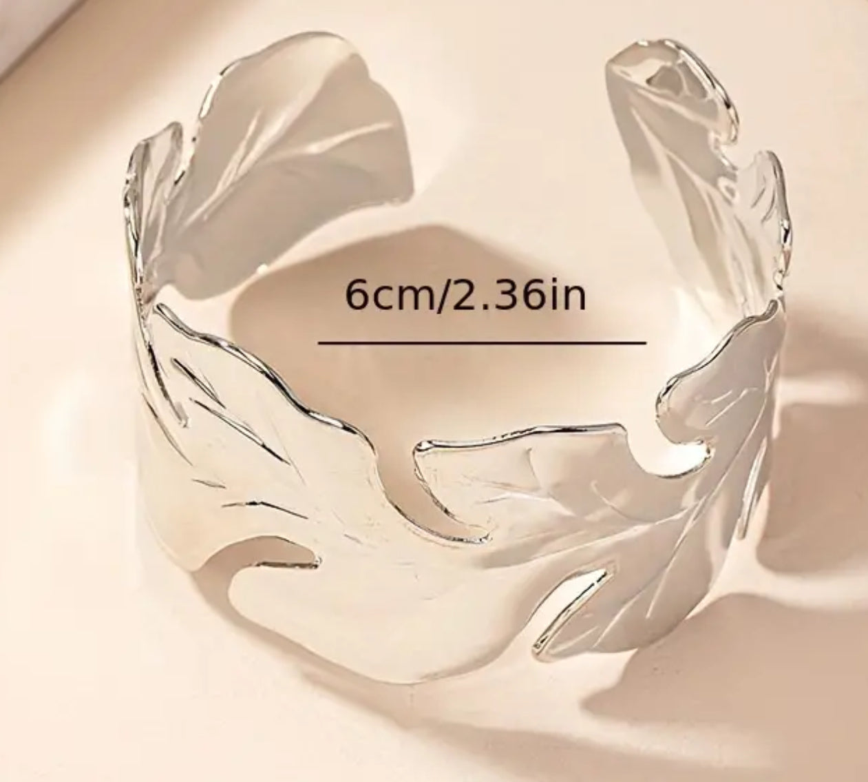 Bracelet jonc feuille plaqué argent