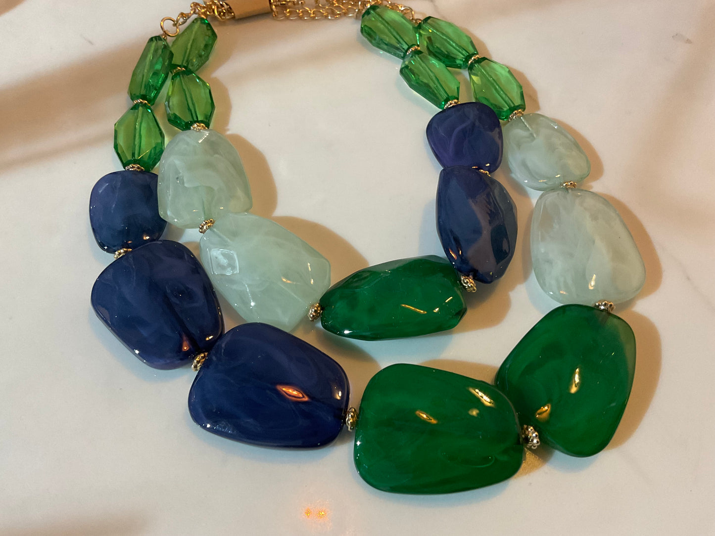 Green and blue bead necklace (Resin Beads)