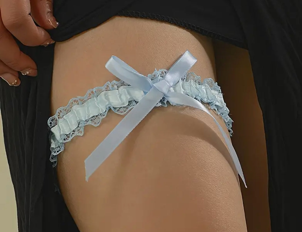 Jarretière en dentelle bleue