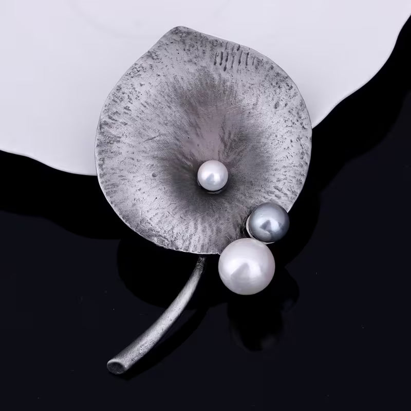 Vintage Pearl Alloy Brooch