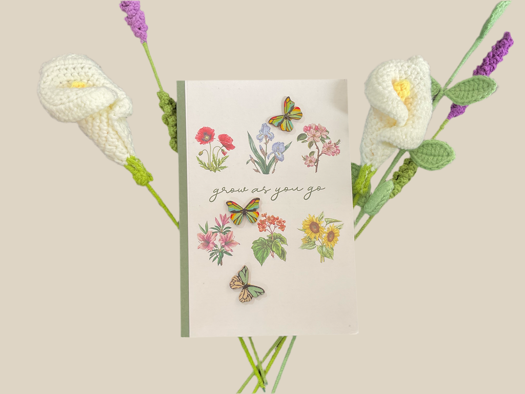 Livre de fleurs et de papillons