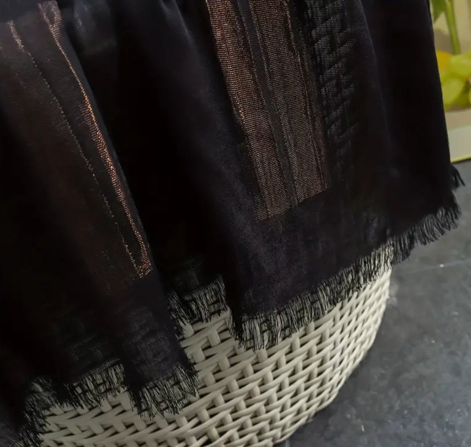 Foulard de soirée noir et rouge