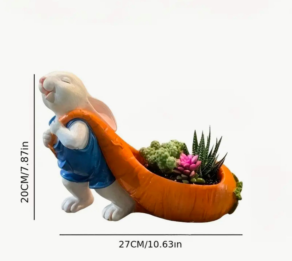 Pot de fleurs en forme de lapin tirant des carottes