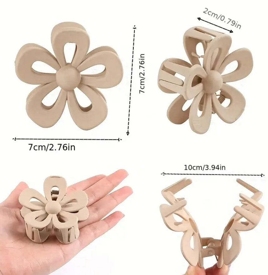 Petite pince à cheveux à griffes en forme de fleur creuse