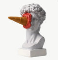 Statue de glace sur le visage de David