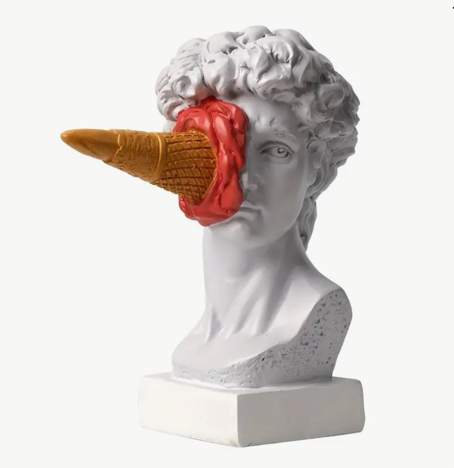 Statue de glace sur le visage de David