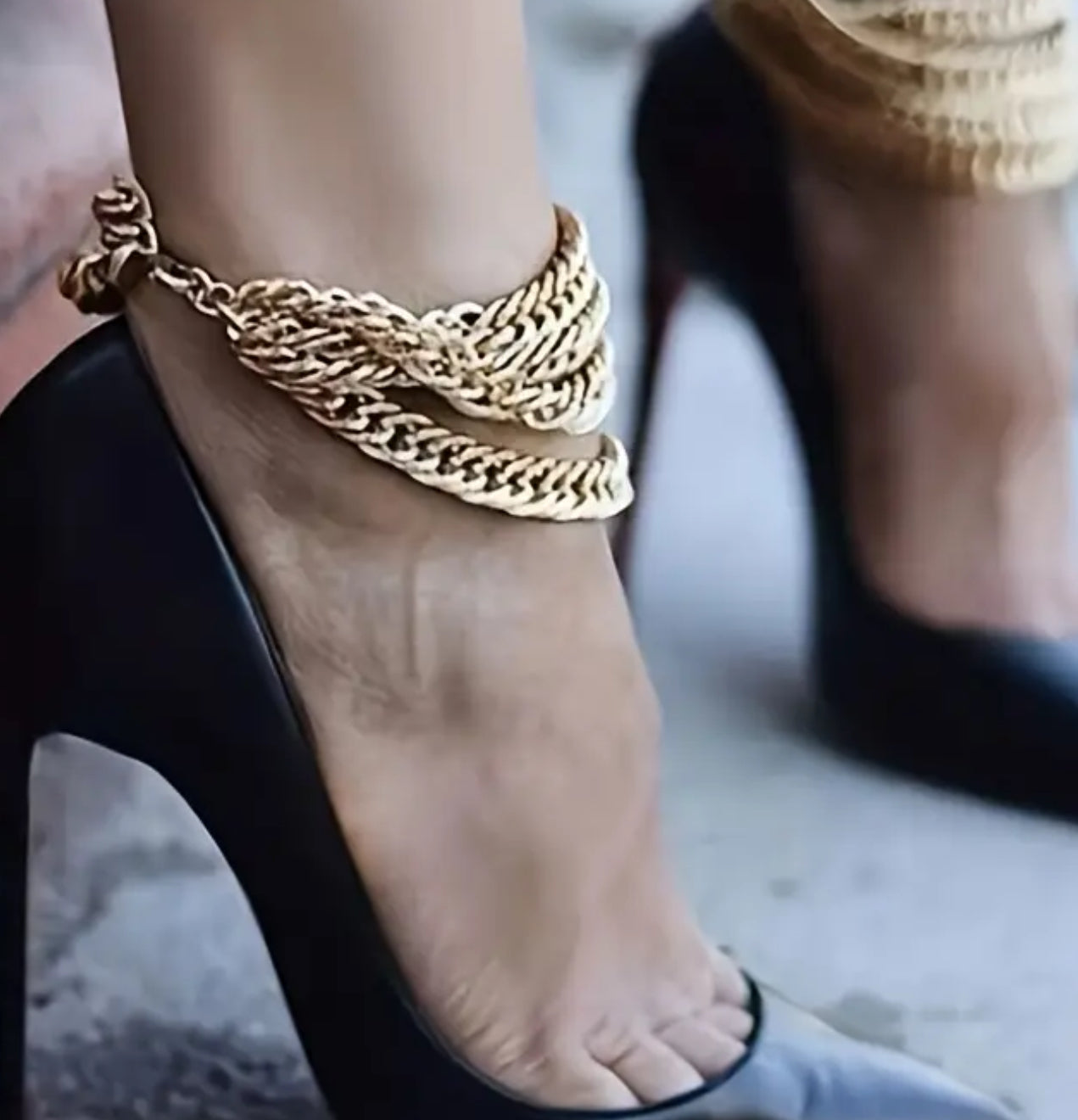 Multi-chain anklet or bracelet