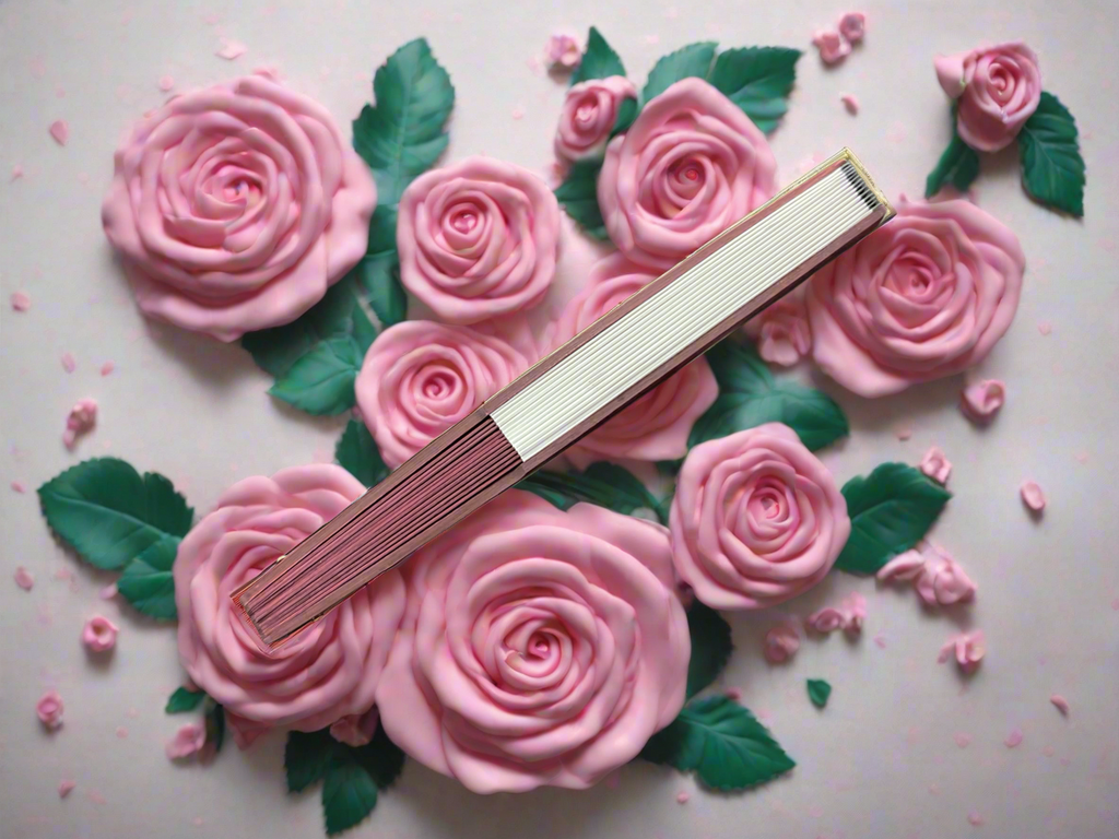 Éventail pliant blanc