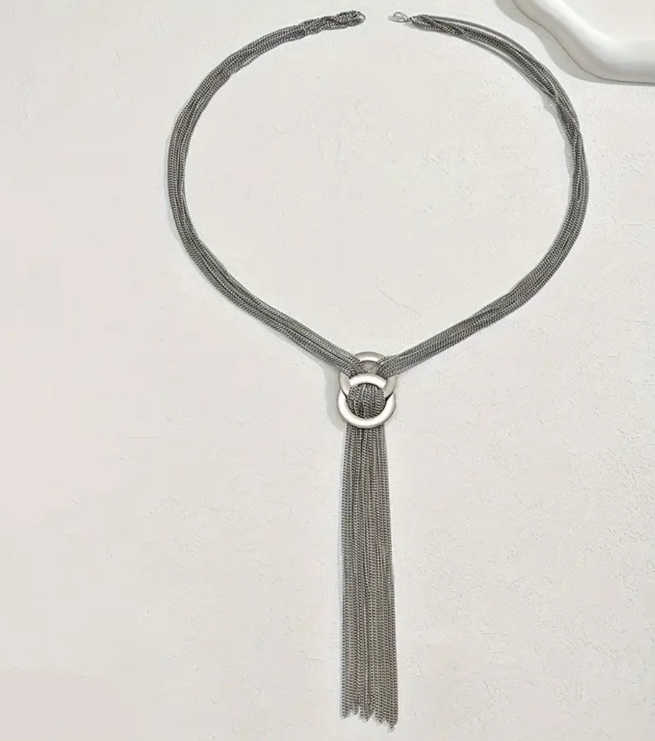 Collier à long pompon en acier inoxydable (argent)