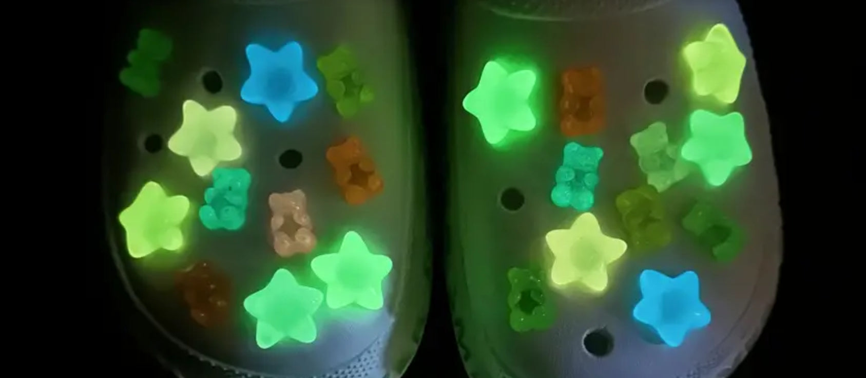 Breloque pour chaussure en forme d'étoile qui brille dans le noir