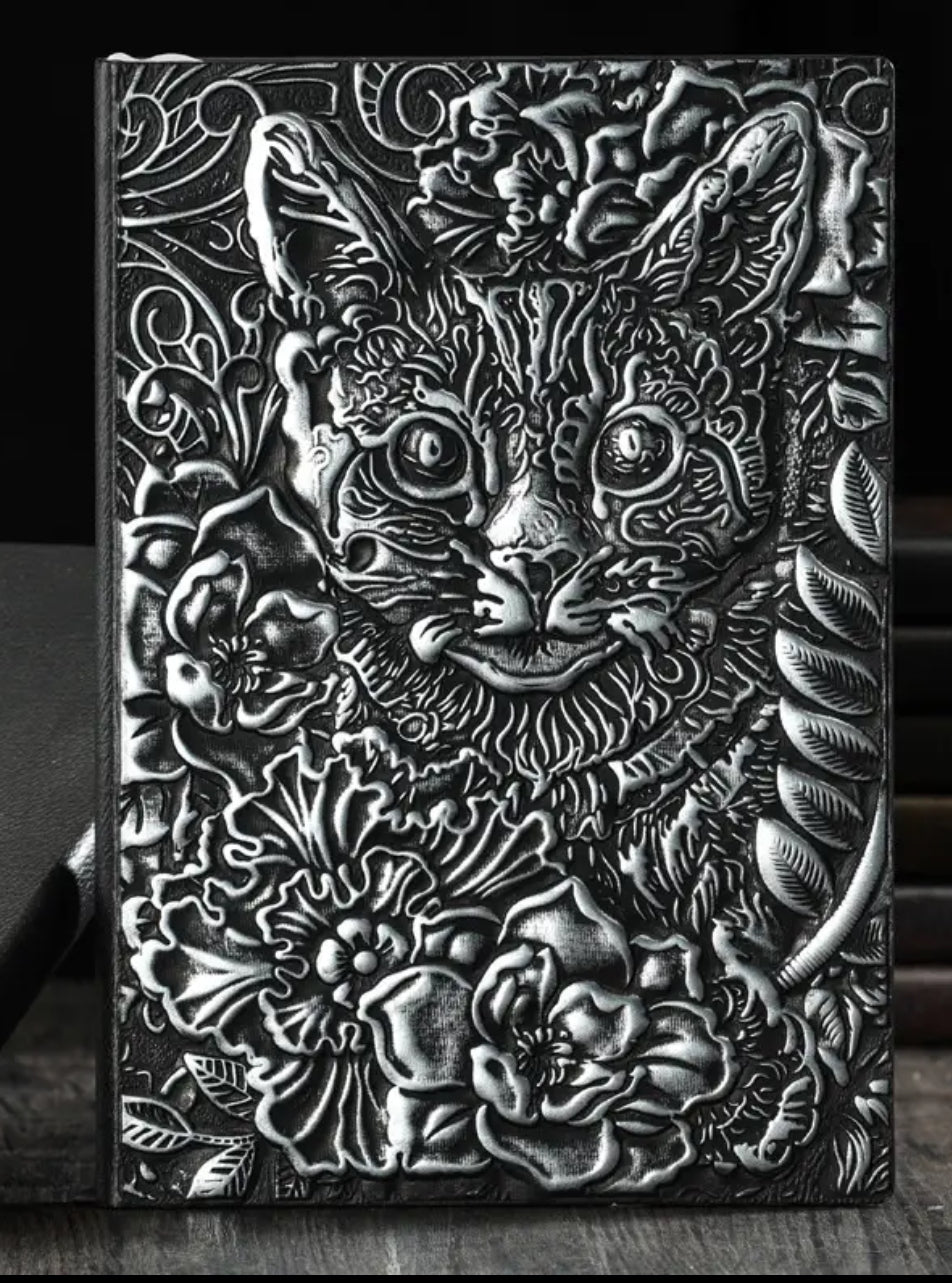 Carnet de notes ligné A5 avec motif chat en relief