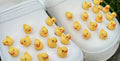 Breloque chaussure canard jaune