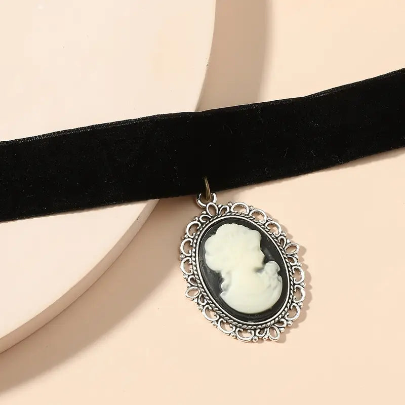Vintage Cameo Velvet Choker Necklace