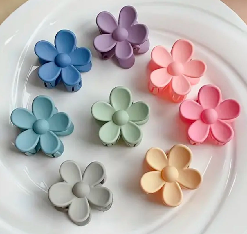 Petite pince à cheveux à griffes en forme de fleur