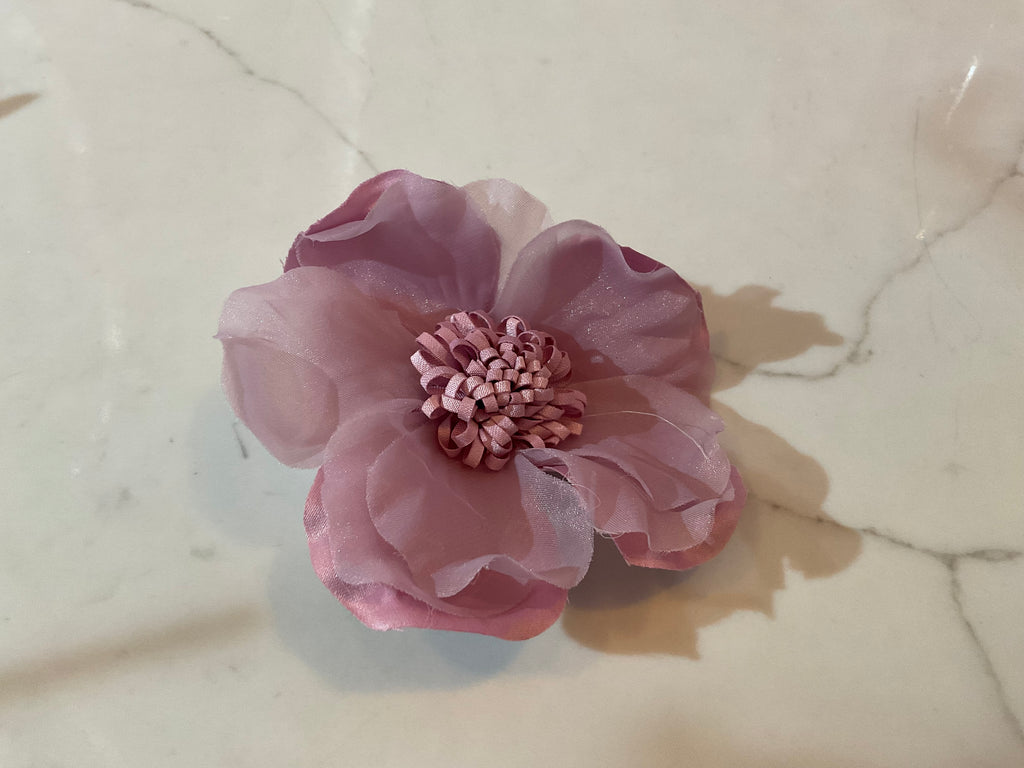 Broche ou pince à cheveux en tissu violet