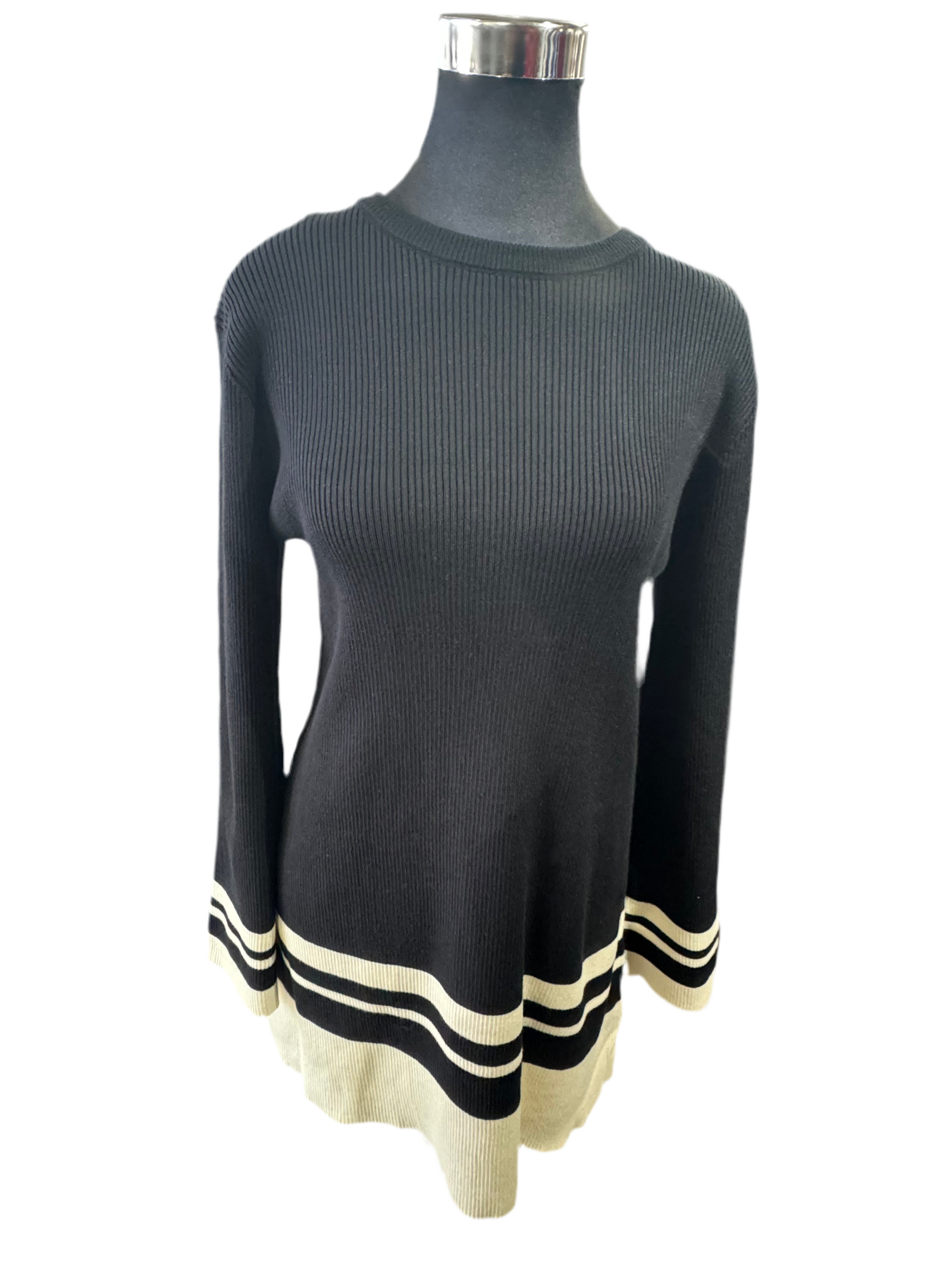 Knitted long sleeved top