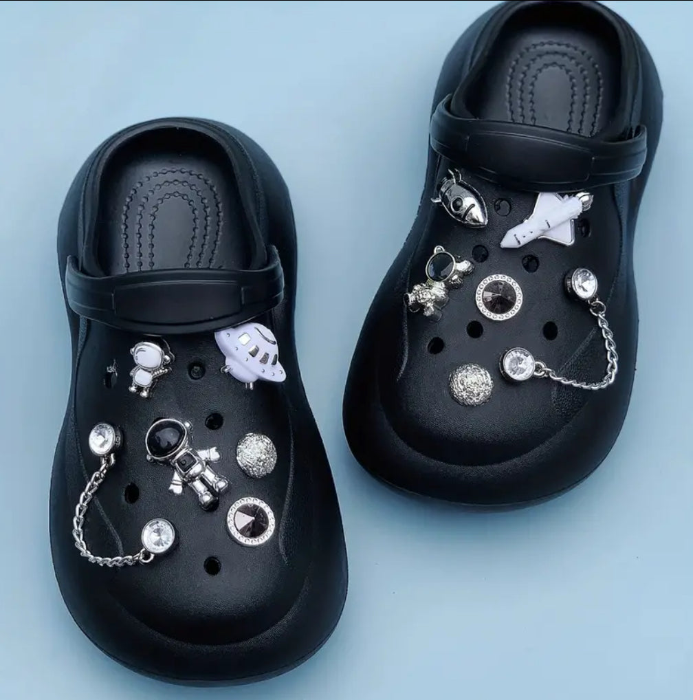 Breloque chaussure spatiale