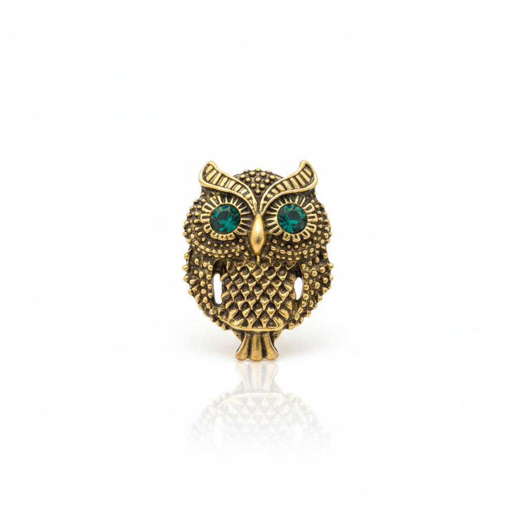 Owl brooch (emerald gem eyes)
