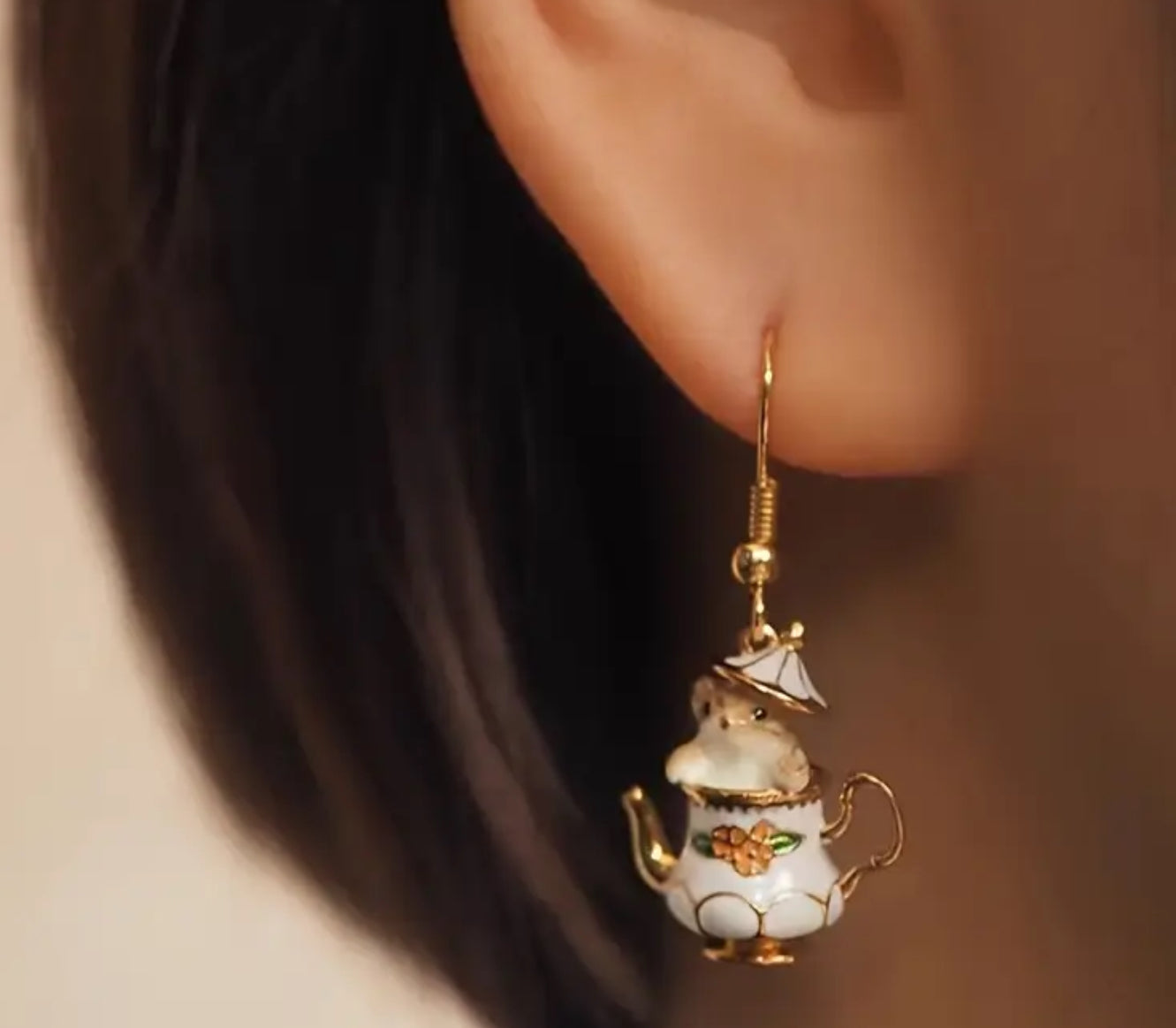 Boucles d'oreilles en plaqué or Théière Souris