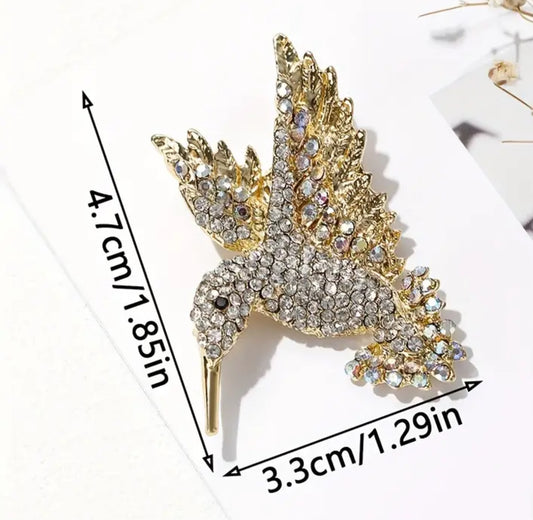 Gold diamond hummingbird brooch