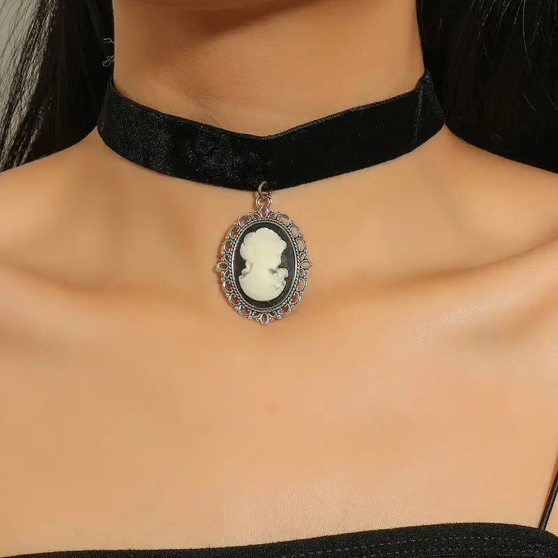 Vintage Cameo Velvet Choker Necklace