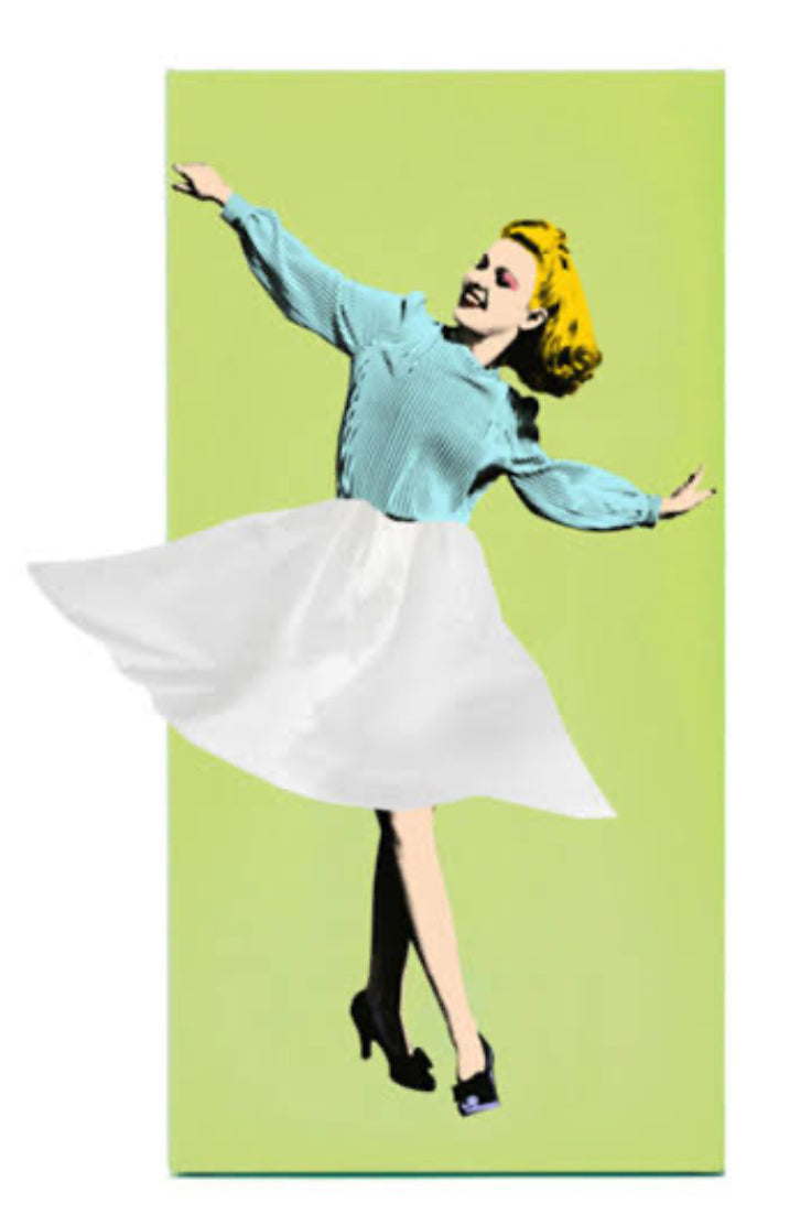 Flying Skirt Tissue Box (Green)