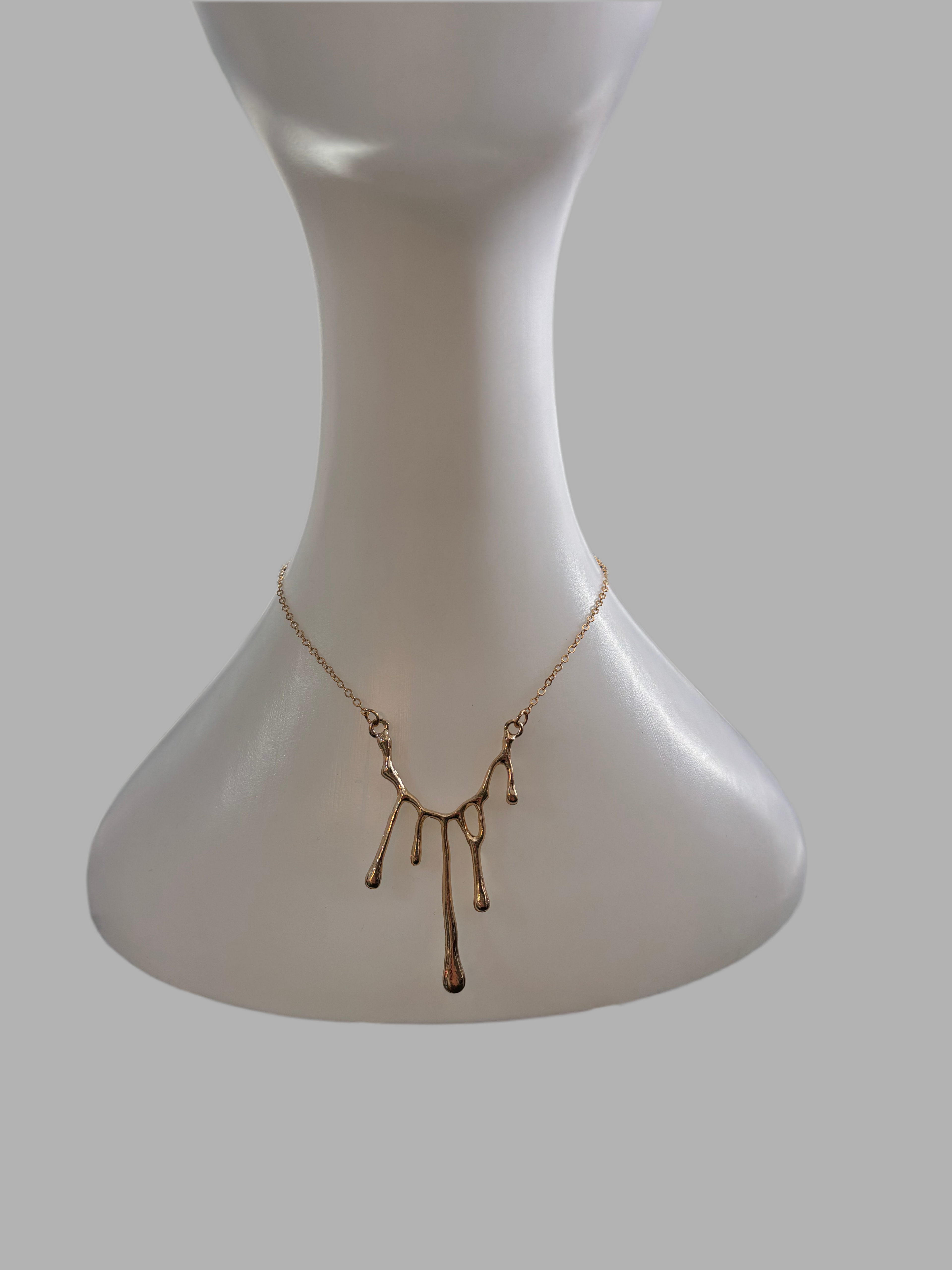 Necklace droplets