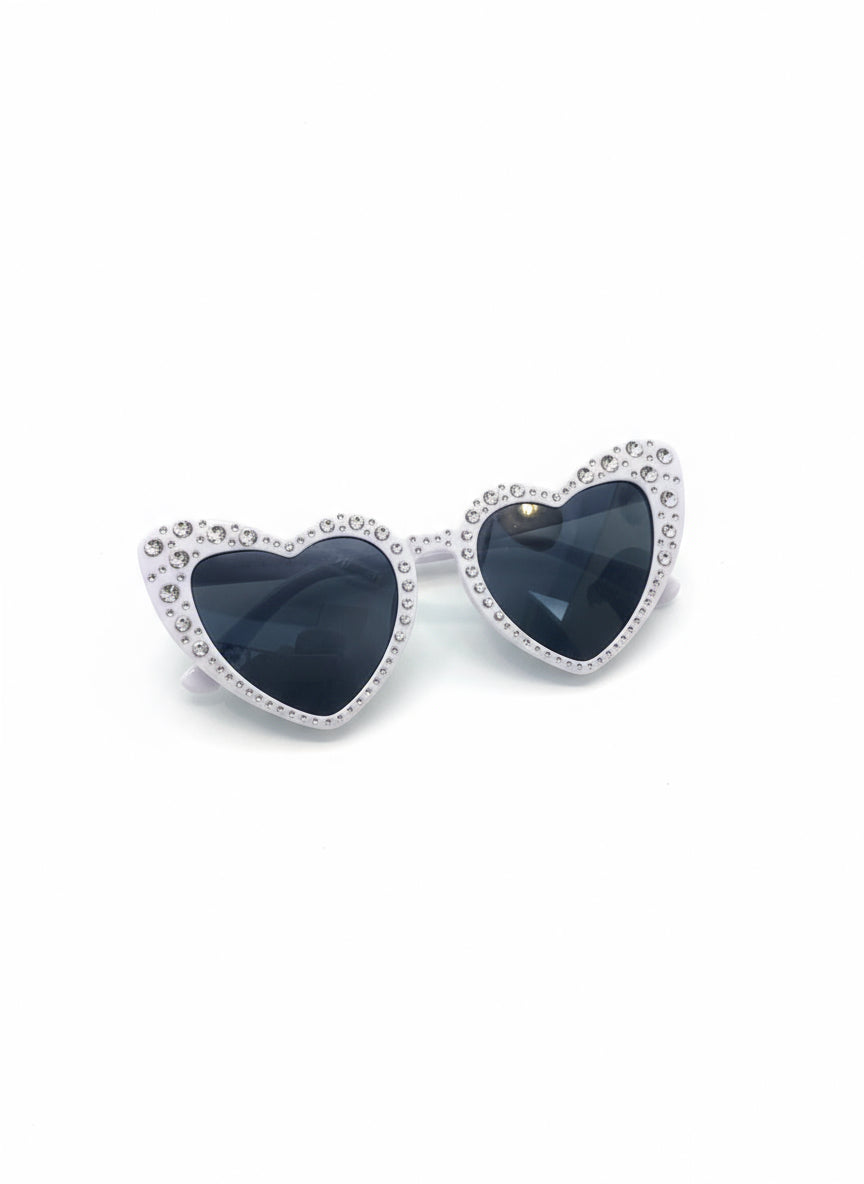 White heart glasses with sparkles
