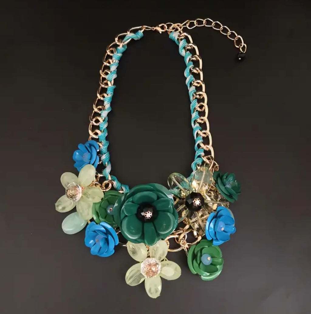 Collier en résine florale bleu et vert
