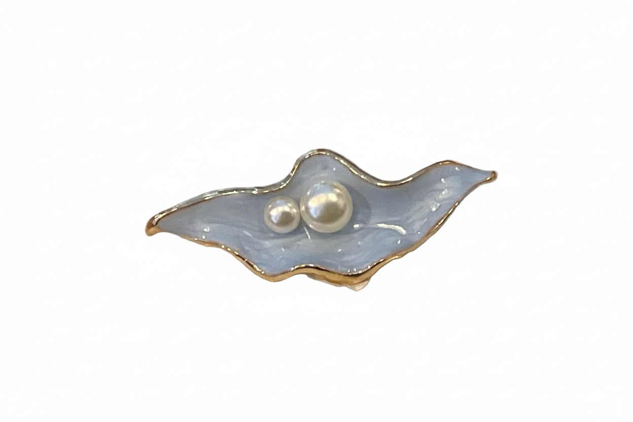Faux pearl ripple brooch