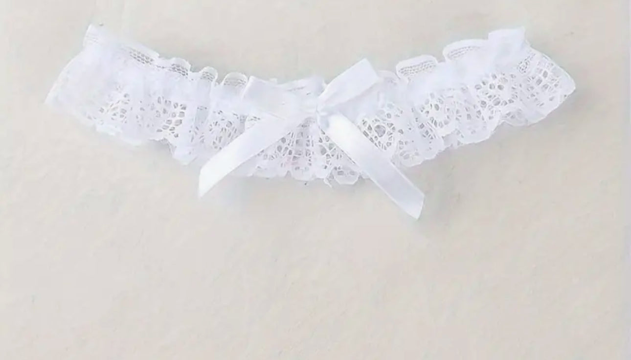 White Lace Garter