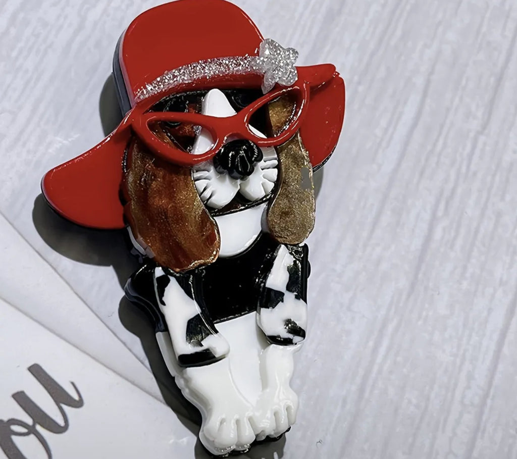 Broche chien en acrylique