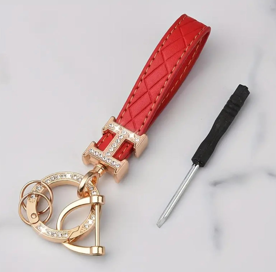 Porte-clés en similicuir rouge avec strass