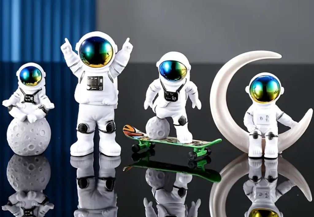 Figurines d'astronautes