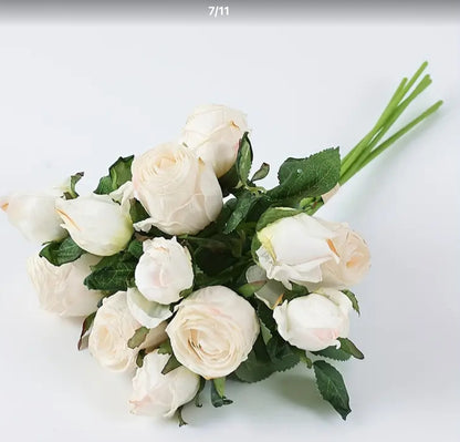 Bunch of white Artificial Roses