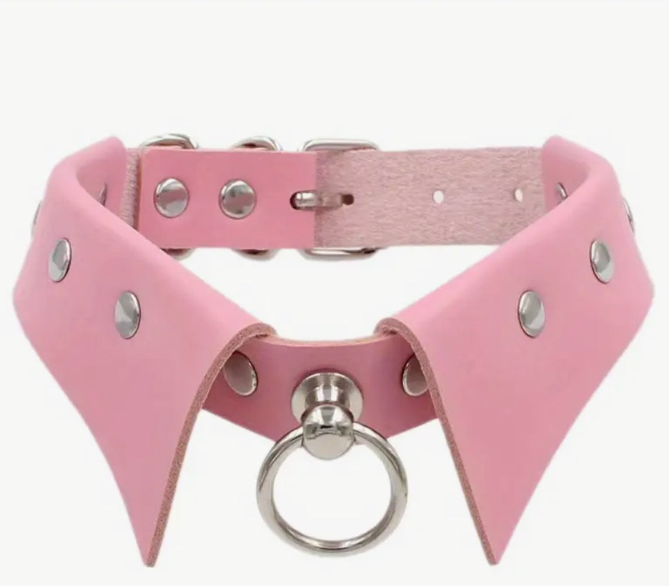Collier à anneaux cloutés