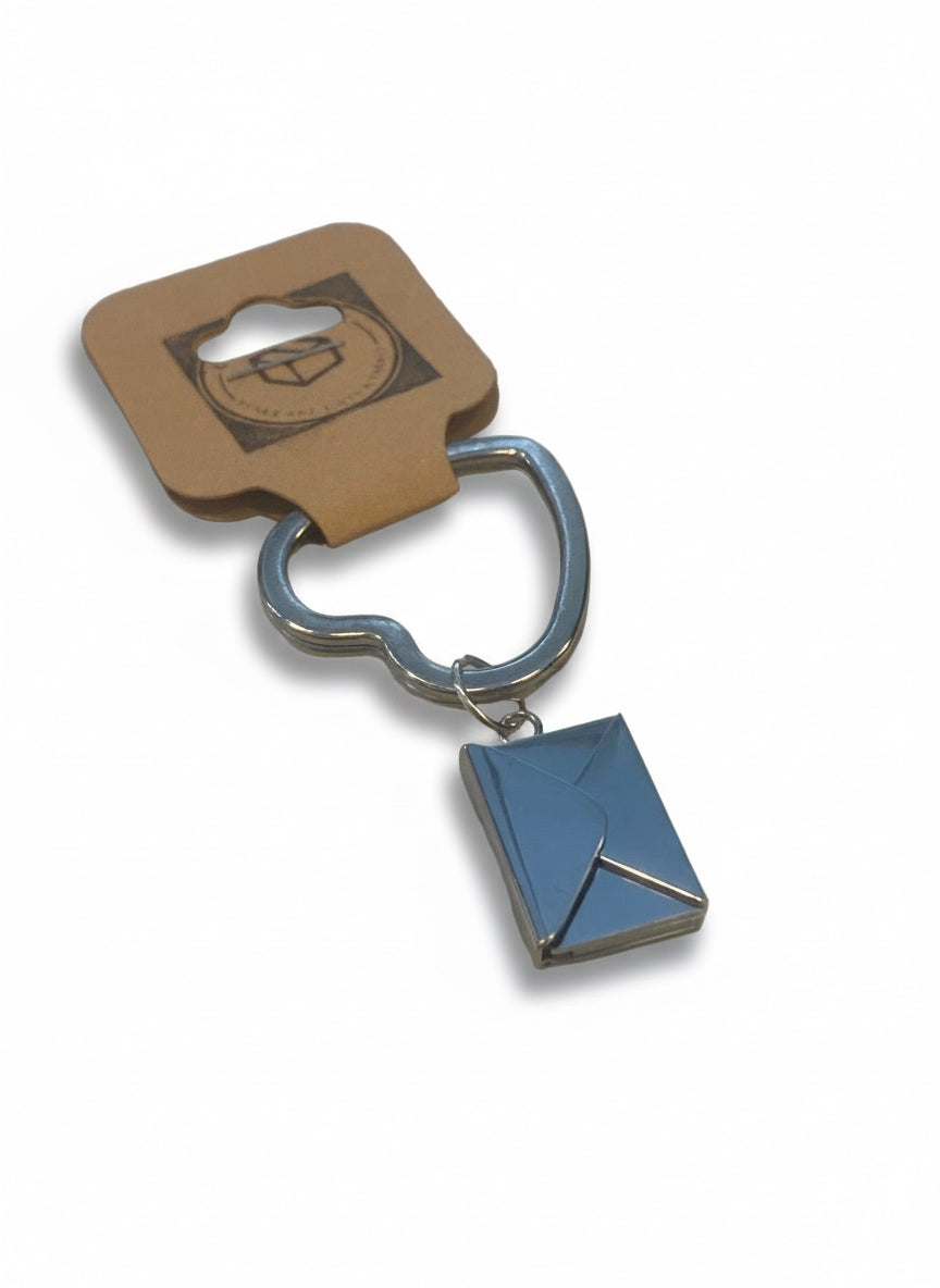Love envelope keychain