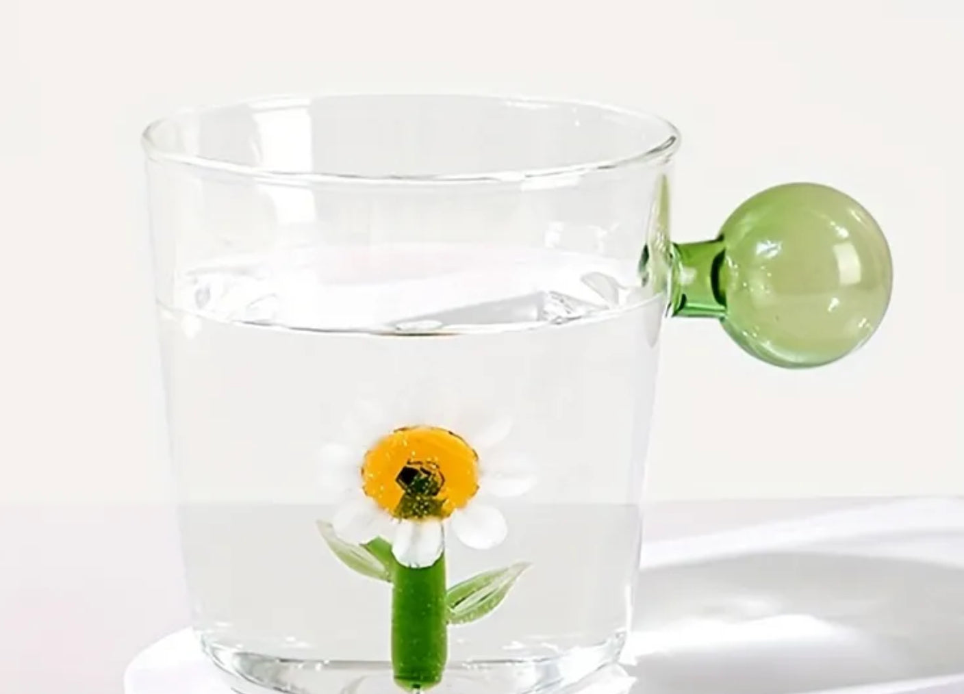 Tasse en verre avec fleur ou ours en peluche