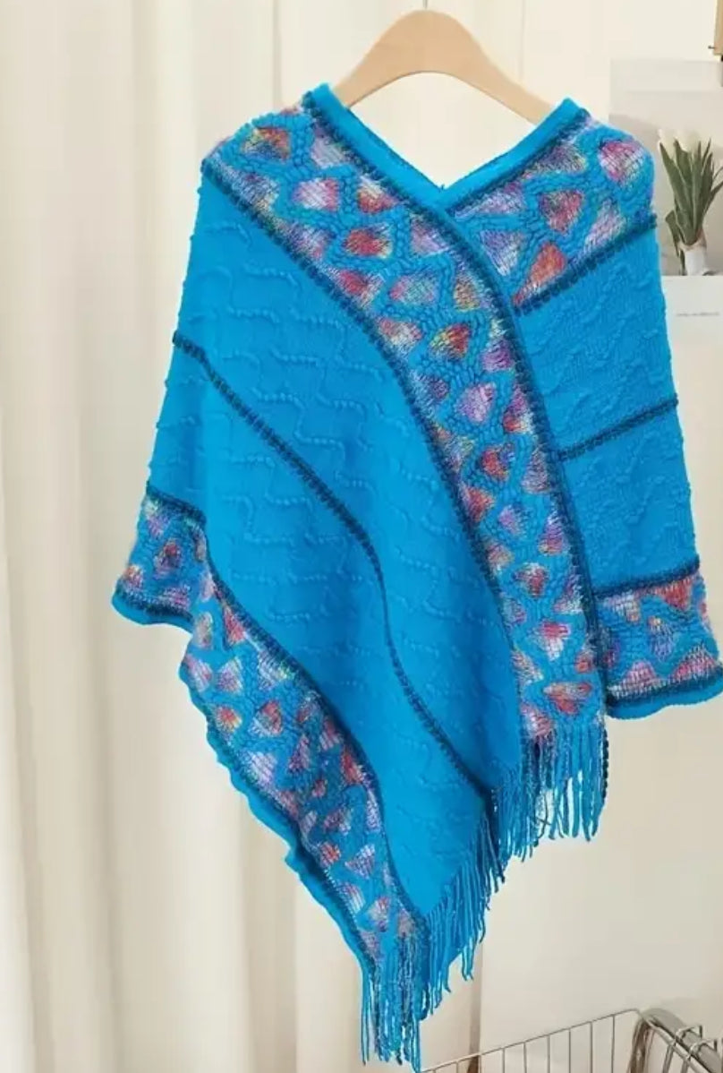 Châle tricoté bohème avec pompons