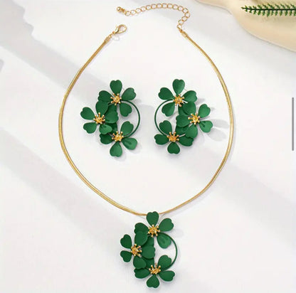 Flower necklace and earring set ( green)