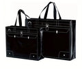 Sacs cadeaux en nylon noir de taille moyenne