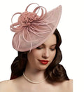 Chapeau Derby Fascinator à plumes et fleurs roses