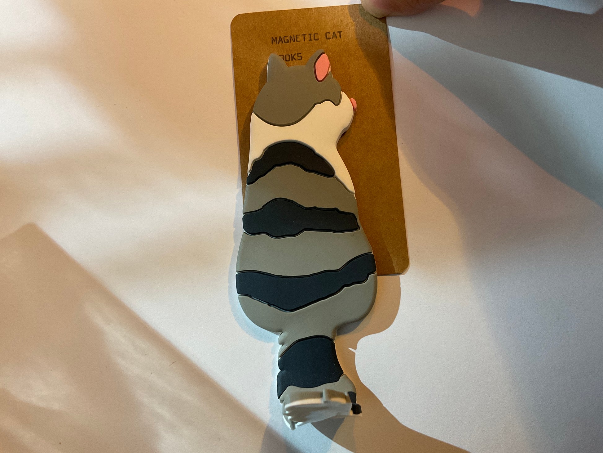 Crochets magnétiques pour chats