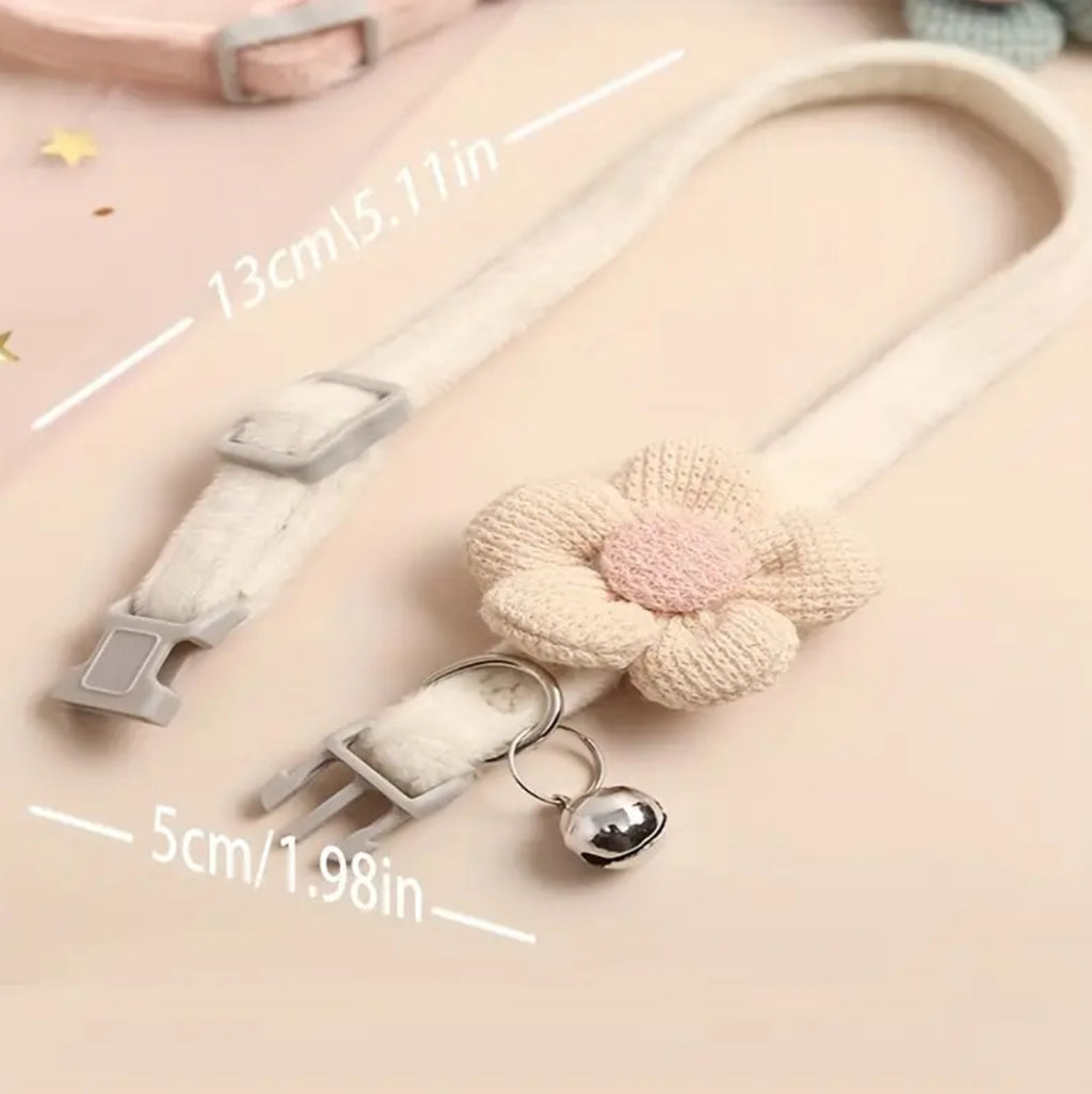 Collier pour chien et chat avec fleur et clochette