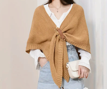 Knitted Shawl with Buckle & Chain