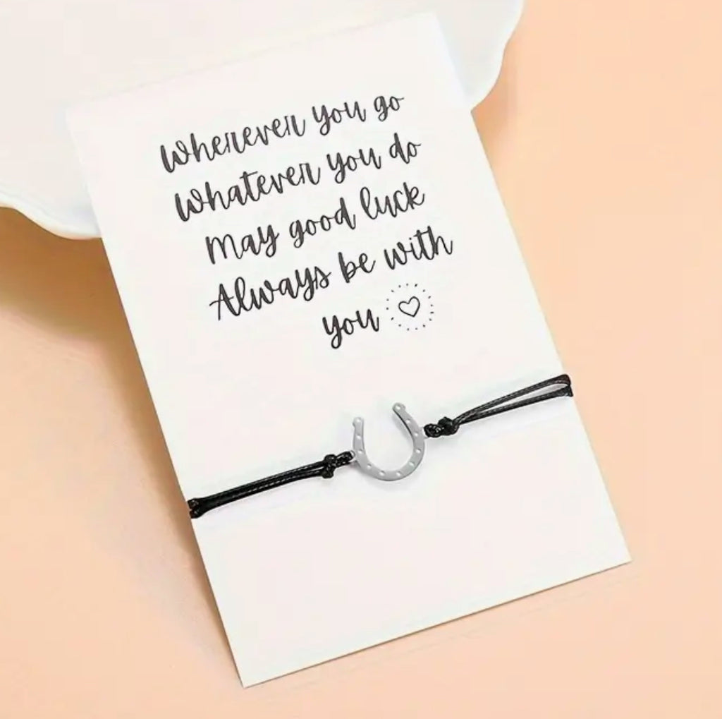 Bracelet à breloques en forme de fer à cheval en acier inoxydable