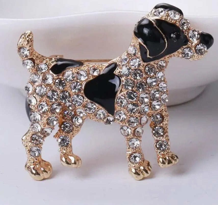 Broche chien en diamant